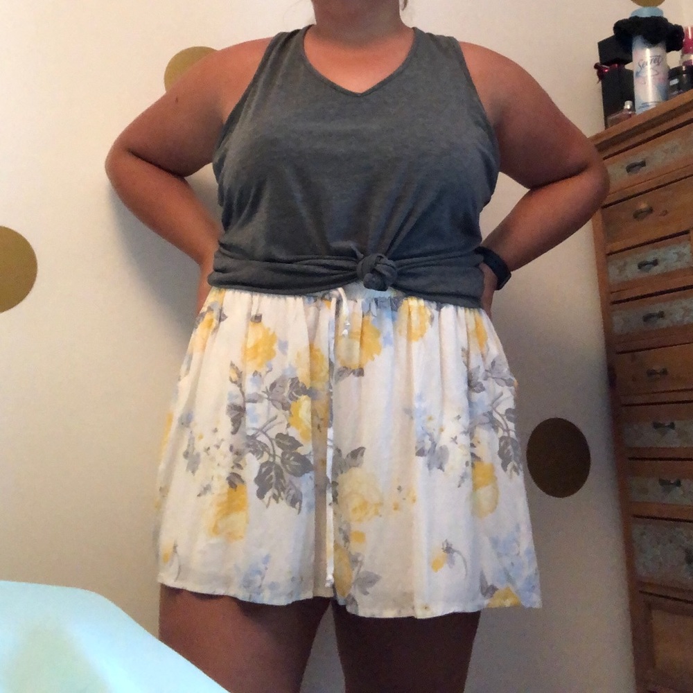 Plus Size Floral Flowy Shorts